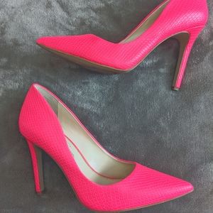 Jessica Simpson Neon Pink Pumps
